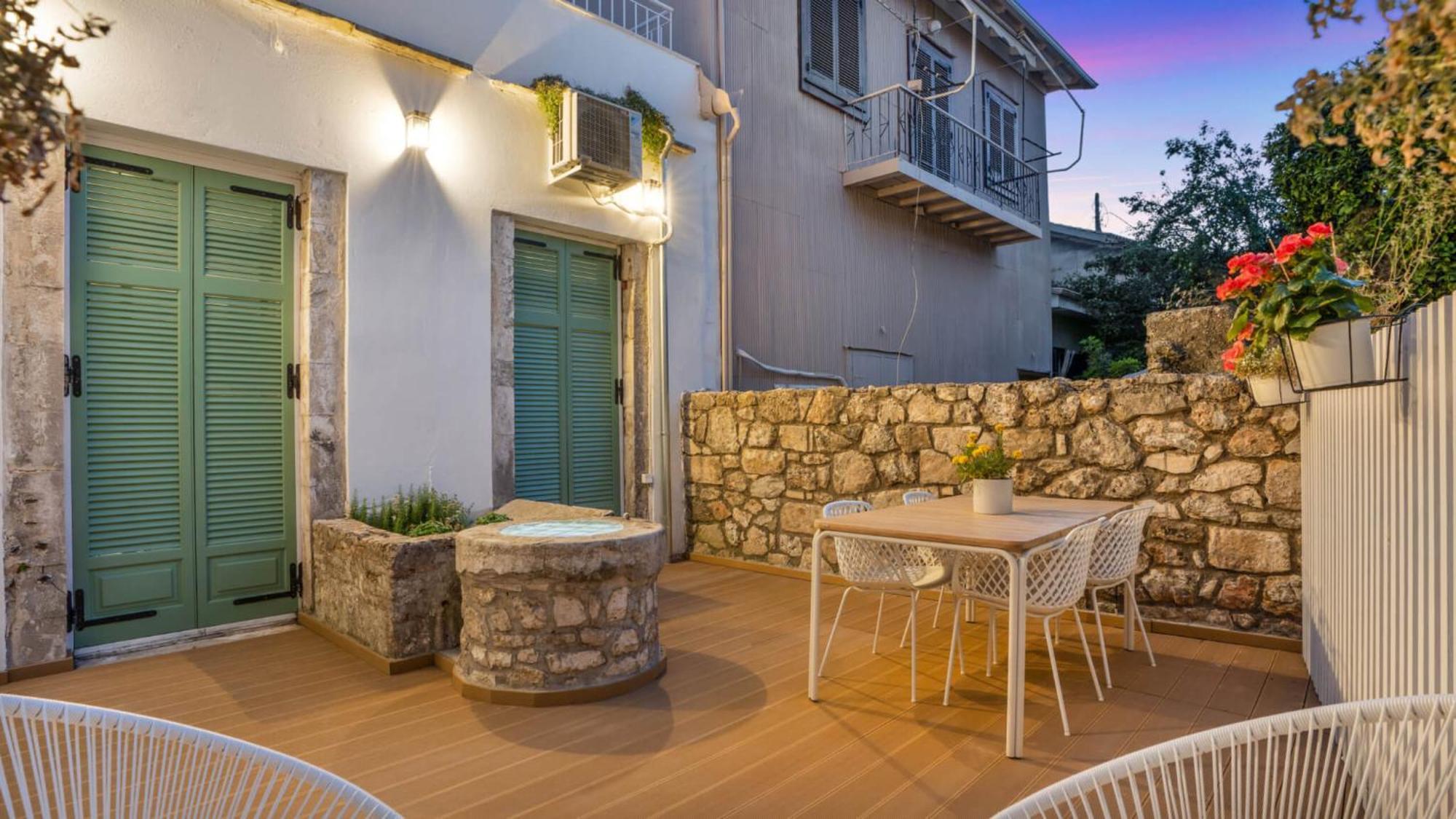 Historical Charm Apartment